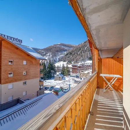 Apartment With Heated Pool