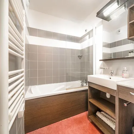 Apartment With Heated Pool *